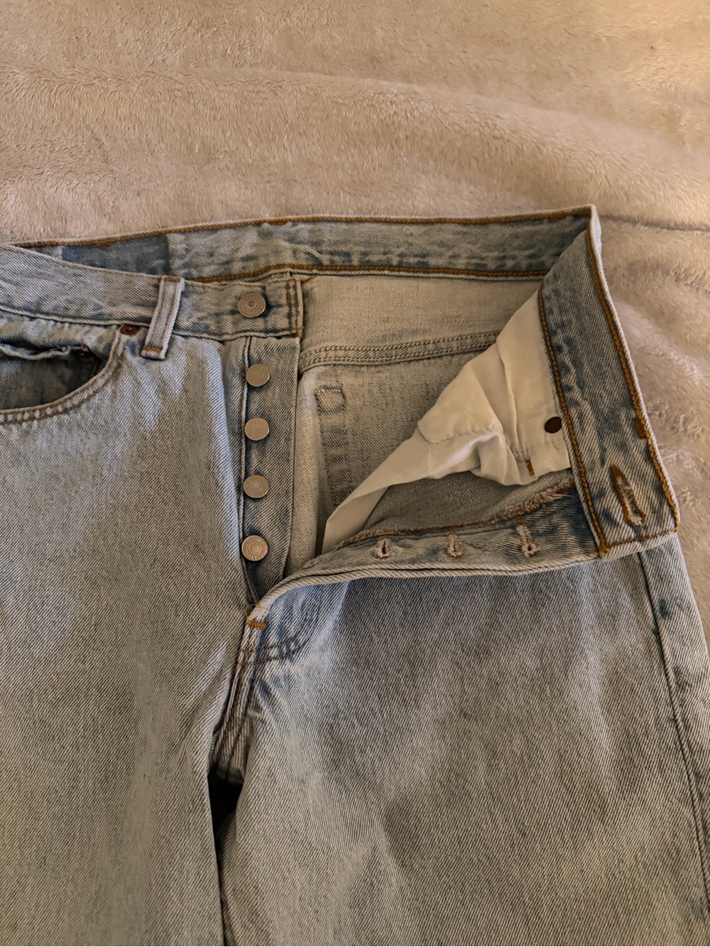 Levi's Light Blue Straight Leg Women's Jeans - Picture 4 of 5